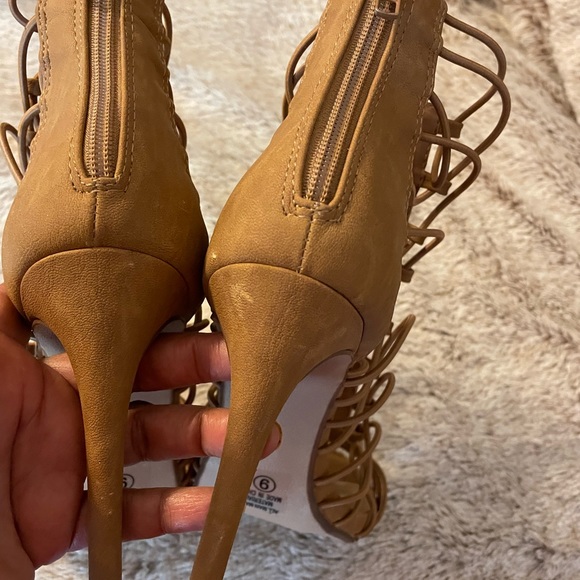 Cute strappy sandals (heels) - Picture 4 of 6